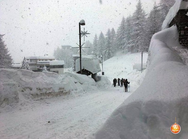 Allarme maltempo in Valle D'Aosta: Cervinia isolata. Slavina in Valsusa Allarme maltempo in Valle D'Aosta: Cervinia isolata. Slavina in Valsusa